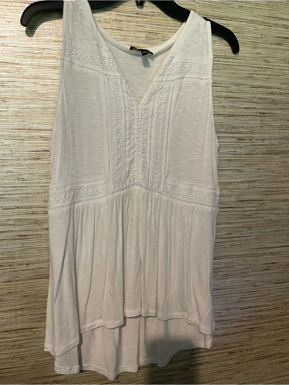 Cupio White Sleeveless Crochet-Trim Tunic Top